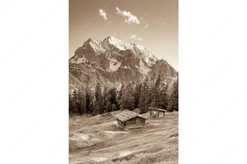 Blick über Buckelwiese und Wiesmahdstadel zur Oberen Wettersteinspitze - Scheas Platzla - Seitenverhältnis 2:3 - Heustadel auf Buckelwiese mit Wetterstein - weitere Infos unter https://www.kriner-weiermann.de