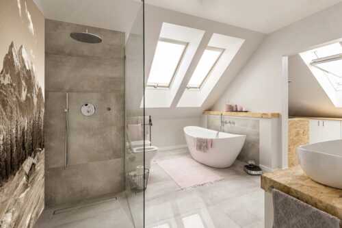 Blick über Buckelwiese und Wiesmahdstadel zur Oberen Wettersteinspitze - Scheas Platzla - Größe ca. 150x225cm, Seitenverhältnis 2:3 - Heustadel auf Buckelwiese mit Wetterstein - weitere Infos unter https://www.kriner-weiermann.de