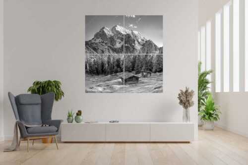 Blick über Buckelwiese und Wiesmahdstadel zur Oberen Wettersteinspitze - Scheas Platzla - 4er Split, Größe ca. 180x180cm, Seitenverhältnis 1:1 - Heustadel auf Buckelwiese mit Wetterstein - weitere Infos unter https://www.kriner-weiermann.de