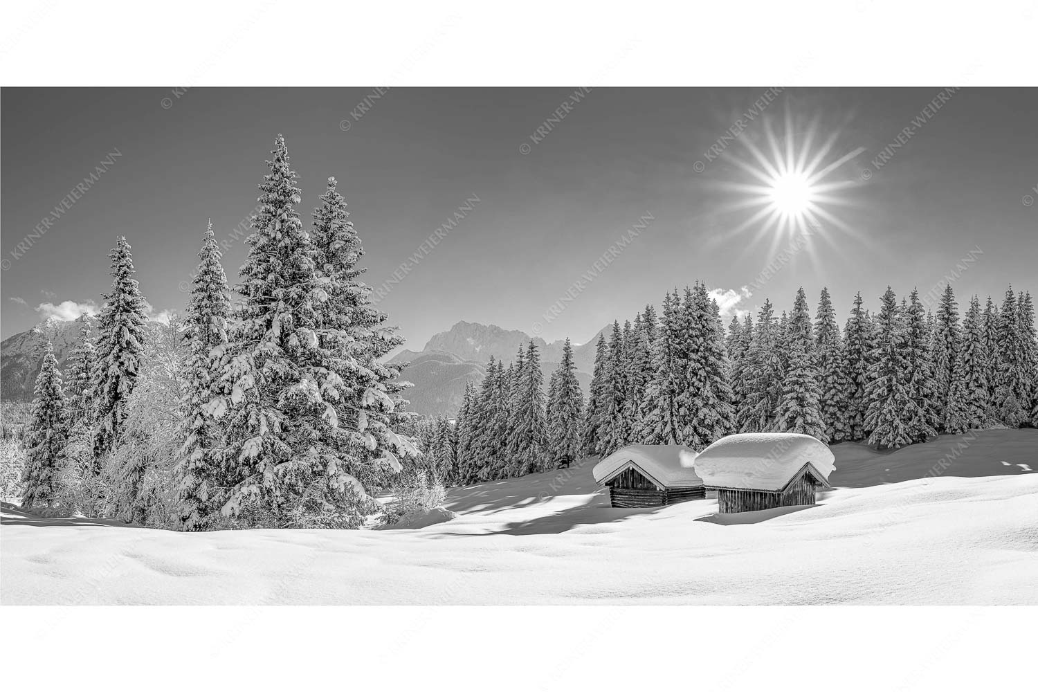 Schneereich – Seitenverhältnis 2:1 — Viel Schnee im Isartal Eine tiefverschneite Winterlandschaft zwischen Krün und Mittenwald zeigt sich im Sonnenschein