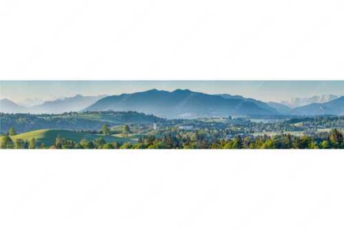 Blick über Rottenbuch und Schönberg ins Karwendel, Estergebirge, Hörnle und Wettersteingebirge - Schönberg - Seitenverhältnis 5:1 - Malerisches Bergdorf - weitere Infos unter https://www.kriner-weiermann.de