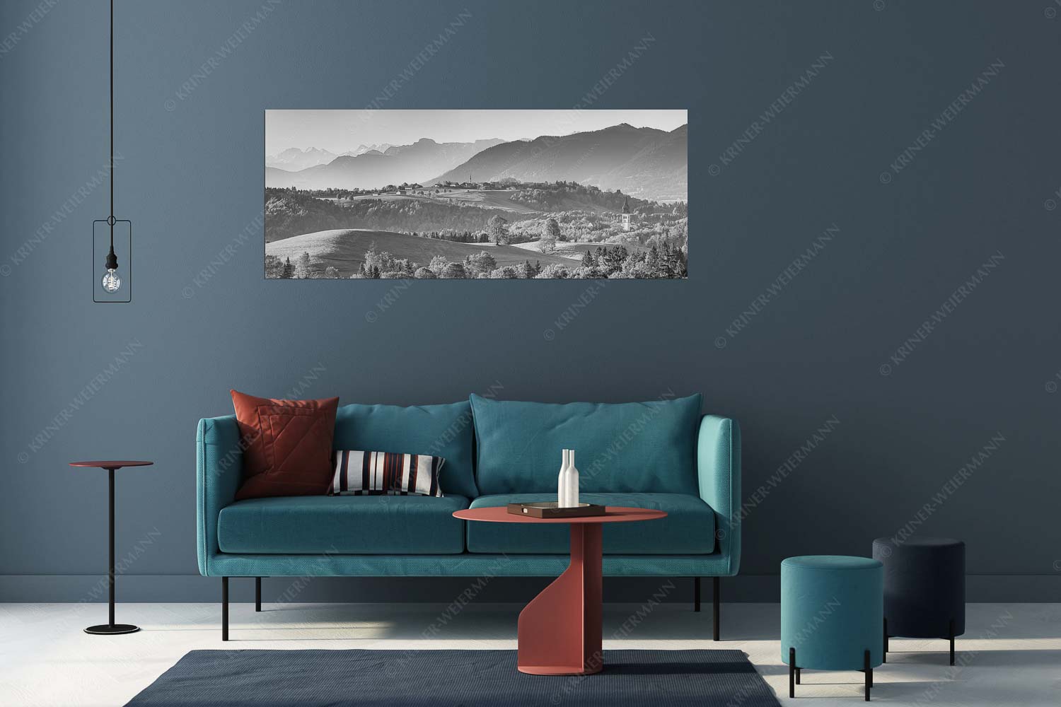 Blick über Rottenbuch und Schönberg ins Karwendel, Estergebirge, Hörnle und Wettersteingebirge - Schönberg - Größe ca. 175x70cm, Seitenverhältnis 2,5:1 - Malerisches Bergdorf - weitere Infos unter https://www.kriner-weiermann.de