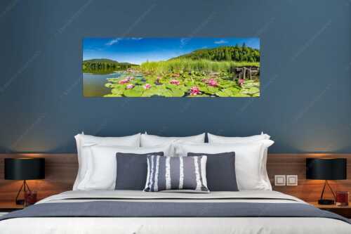 Seerosen am Geroldsee mit Zugspitzmassiv - Seerosen - Größe ca. 180x60cm, Seitenverhältnis 3:1 - Geroldsee - weitere Infos unter https://www.kriner-weiermann.de