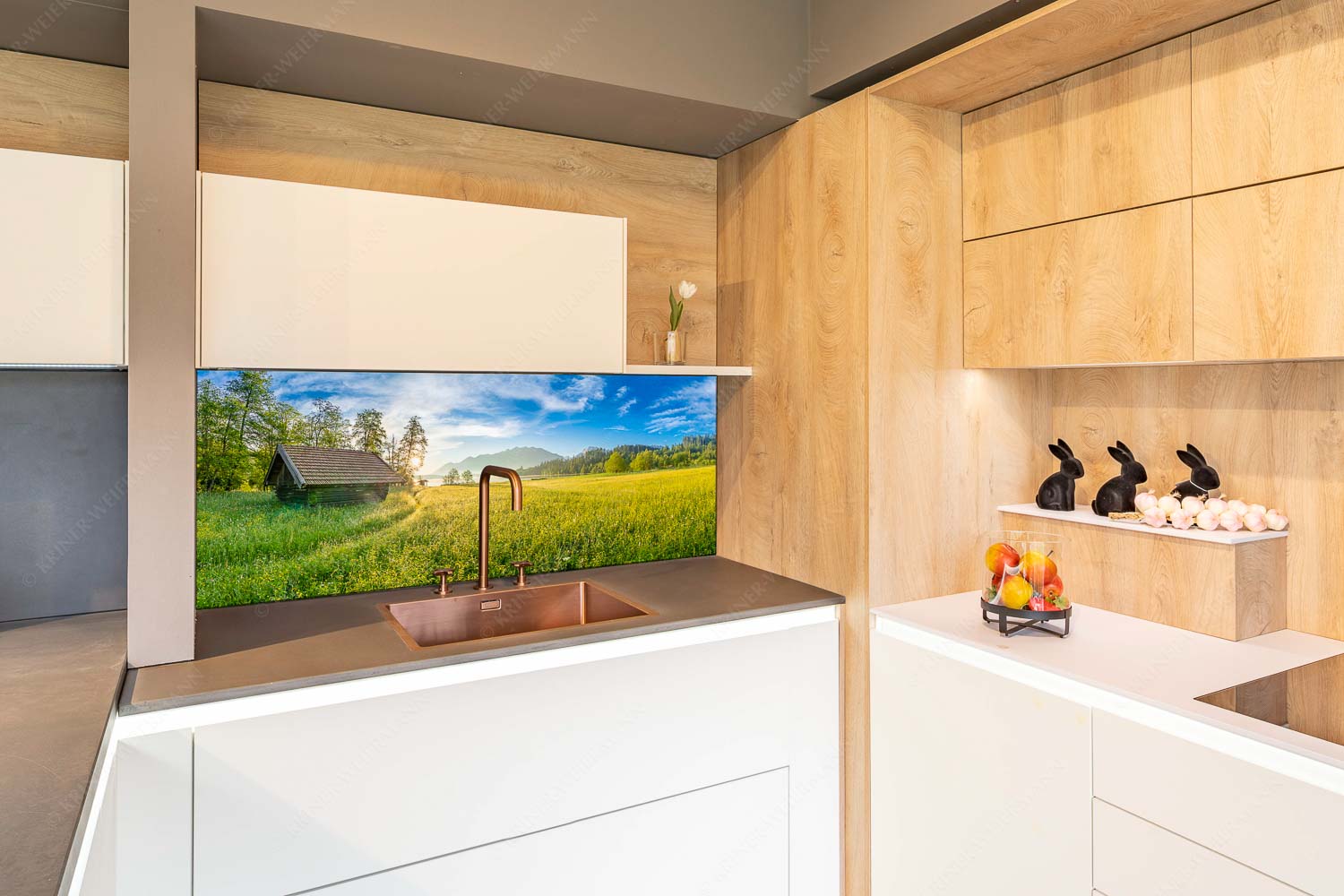 Seewiesen – Größe ca. 150x60cm, Seitenverhältnis 2,5:1 — Heustadel am Barmsee Blick übern Barmsee in den Sonnenaufgang - Seewiesen - Größe ca. 150x60cm, Seitenverhältnis 2,5:1 - Heustadel am Barmsee - weitere Infos unter https://www.kriner-weiermann.de