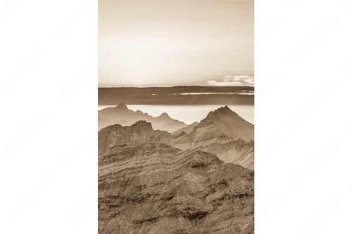 Blick über die Seekarspitze und Zugspitze in den Sonnenuntergang - Separate reality - Seitenverhältnis 2:3 - Abendstimmung Seekarspitze und Wetterstein - weitere Infos unter https://www.kriner-weiermann.de