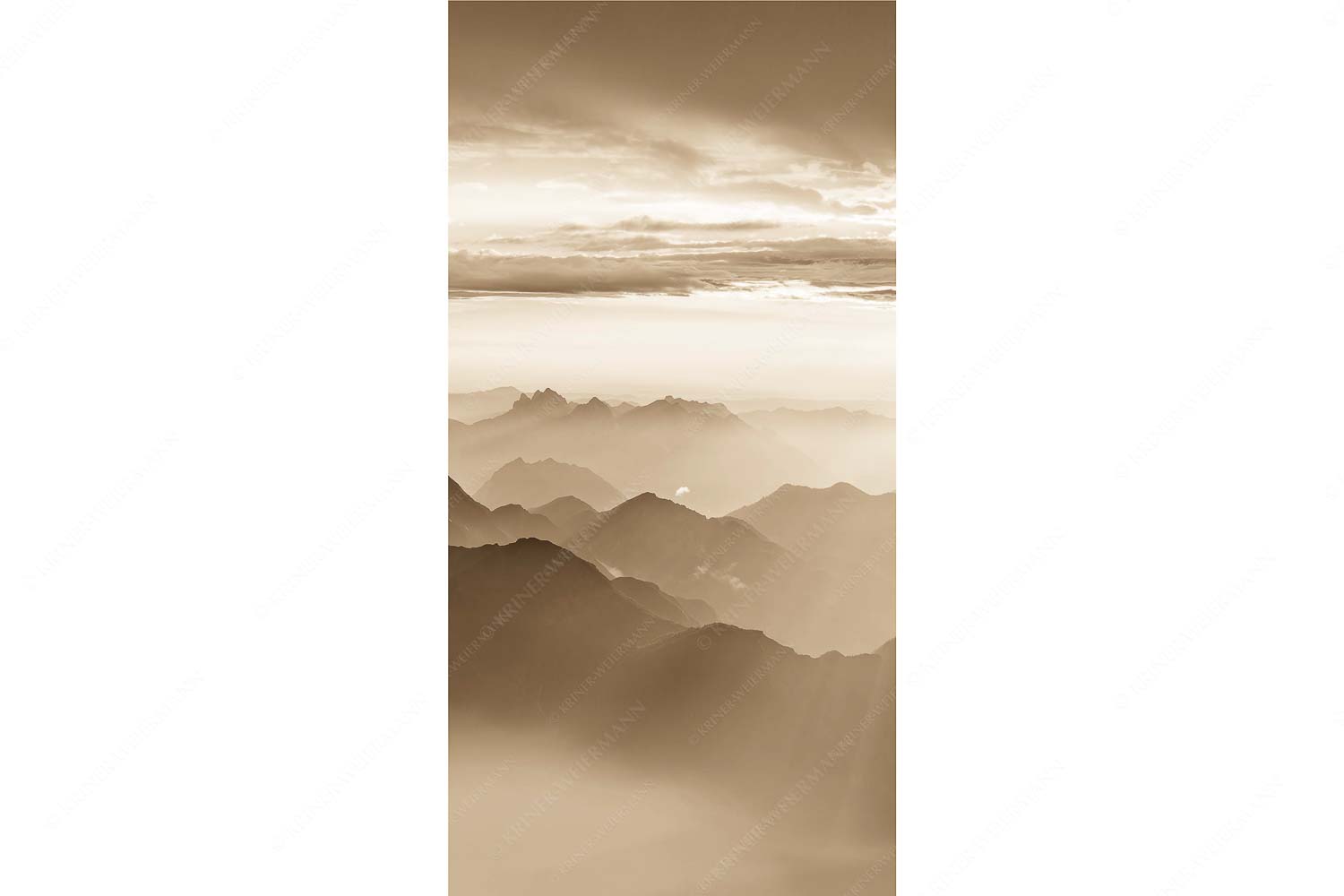 Shining II – Seitenverhältnis 1:2 — Grandiose Abendstimmung Zugspitze Blick von der Zugspitze über Thannheimer Berge in den Sonnenuntergang