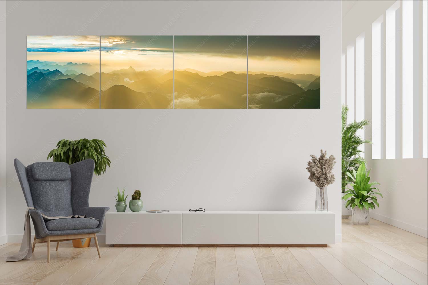 Shining II – 4er Split, Größe ca. 280x70cm, Seitenverhältnis 4:1 — Grandiose Abendstimmung Zugspitze Blick von der Zugspitze über Thannheimer Berge in den Sonnenuntergang - Shining II - 4er Split, Größe ca. 280x70cm, Seitenverhältnis 4:1 - Grandiose Abendstimmung Zugspitze - weitere Infos unter https://www.kriner-weiermann.de