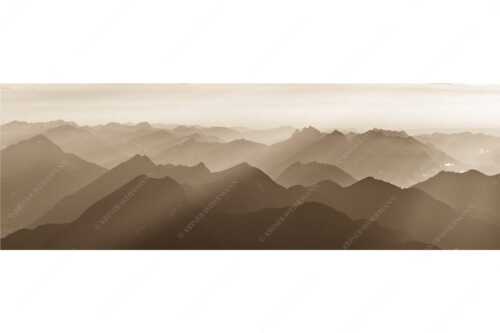 Blick von der Zugspitze über Thannheimer Berge in den Sonnenuntergang - Shining - Seitenverhältnis 3:1 - Silhouetten Abendstimmung auf der Zugspitze - weitere Infos unter https://www.kriner-weiermann.de