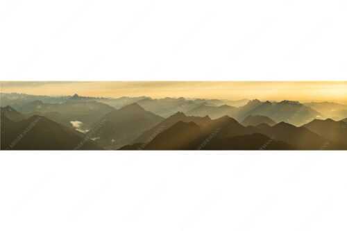 Blick von der Zugspitze über Thannheimer Berge in den Sonnenuntergang - Shining - Seitenverhältnis 5:1 - Silhouetten Abendstimmung auf der Zugspitze - weitere Infos unter https://www.kriner-weiermann.de