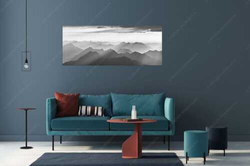 Blick von der Zugspitze über Thannheimer Berge in den Sonnenuntergang - Shining - Wandbild - Größe ca. 175x70cm, Seitenverhältnis 2,5:1 - Silhouetten Abendstimmung auf der Zugspitze - weitere Infos unter https://www.kriner-weiermann.de