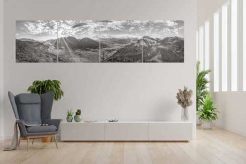 Blick über das Loisachtal und Garmisch-Partenkirchen ins Wettersteingebirge - sLoisachtal - 4er Split, Größe ca. 280x70cm, Seitenverhältnis 4:1 - Farchant Burgrain und Garmisch-Partenkirchen - weitere Infos unter https://www.kriner-weiermann.de