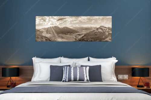 Blick über das Loisachtal und Garmisch-Partenkirchen ins Wettersteingebirge - sLoisachtal - Größe ca. 180x60cm, Seitenverhältnis 3:1 - Farchant Burgrain und Garmisch-Partenkirchen - weitere Infos unter https://www.kriner-weiermann.de