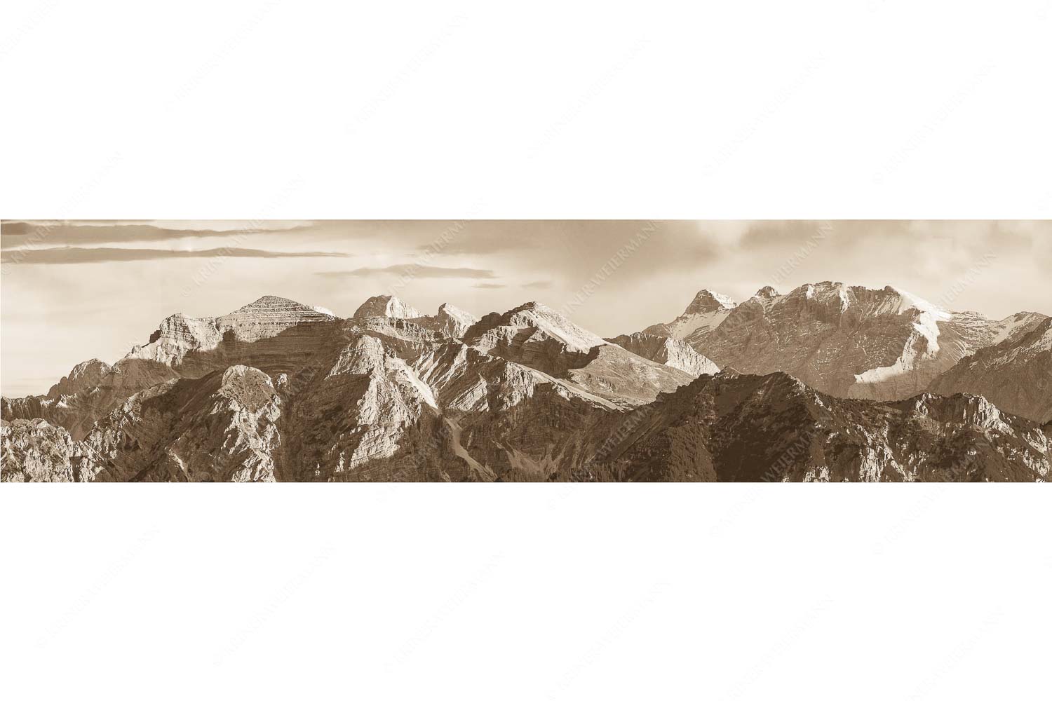 Blick ins Soiern- und Karwendelgebirge - Soiern und Karwendel - Seitenverhältnis 4:1 - Schöttlkar- und Soiernspitze - weitere Infos unter https://www.kriner-weiermann.de