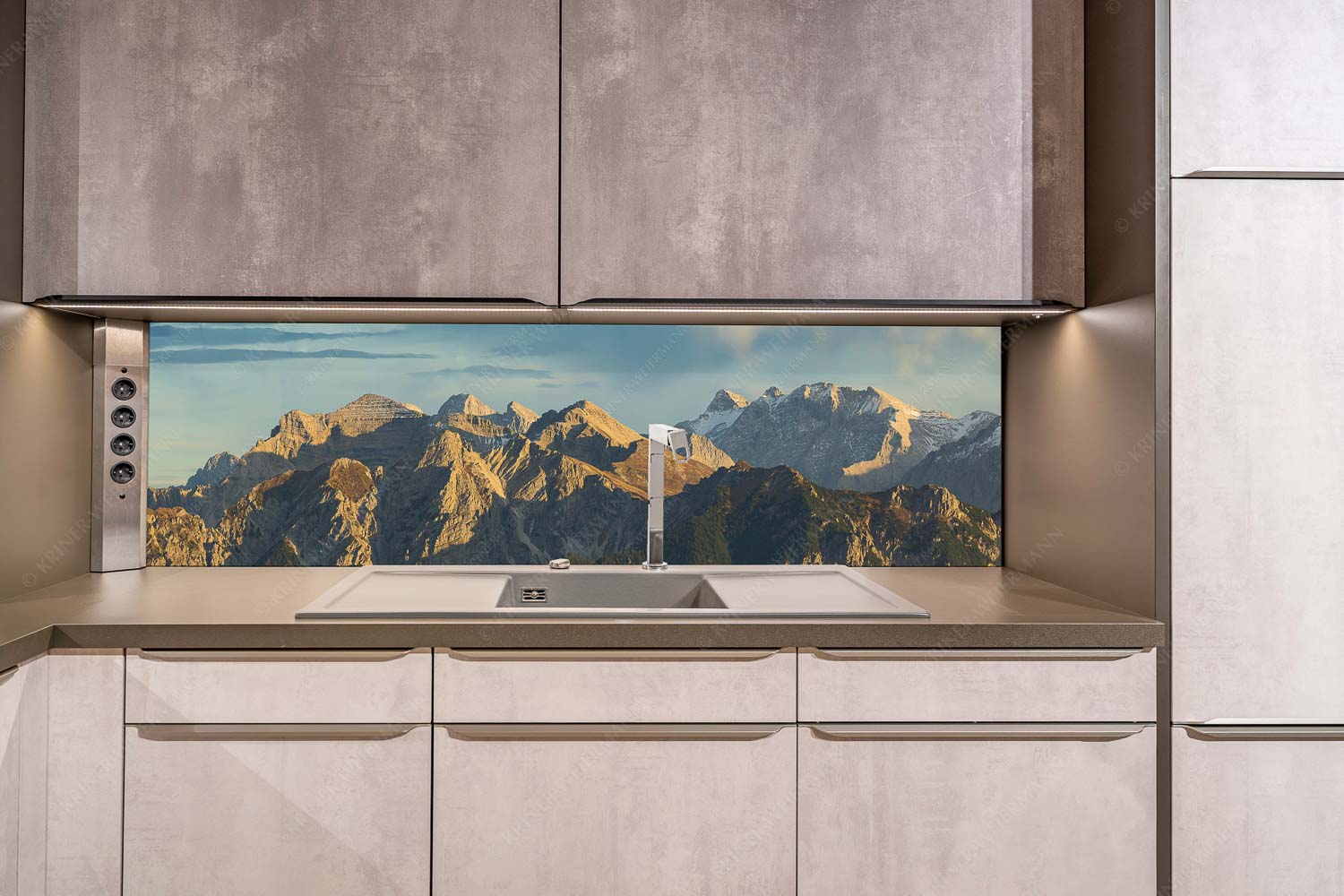 Blick ins Soiern- und Karwendelgebirge - Soiern und Karwendel - Größe ca. 200x50cm, Seitenverhältnis ca: 4:1 - Schöttlkar- und Soiernspitze - weitere Infos unter https://www.kriner-weiermann.de