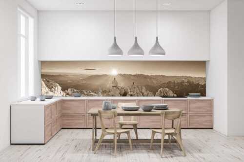 Blick übers Obere Isartal in den Sonnenaufgang im Karwendel - Sonnenanbeter - Größe ca. 400x100cm, Seitenverhältnis 4:1 - Bergsteiger auf der Wettersteinspitze - weitere Infos unter https://www.kriner-weiermann.de