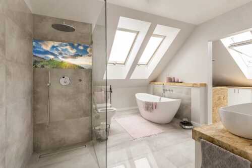 Am Abend scheint die Sonne noch warm und in herrlichem Licht an das Schachenschloss - Sonnenkönig - Größe ca. 100x50cm, Seitenverhältnis 2:1 - Sonnenuntergang am Schachen - weitere Infos unter https://www.kriner-weiermann.de