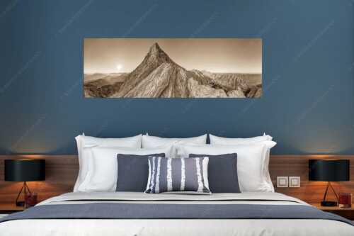 Bergsteiger unterwegs auf der Ferrata kurz vor dem Alpspitzgipfel im Wettersteingebirge - Spitze - Größe ca. 180x60cm, Seitenverhältnis 3:1 - Bergsteiger an der Ferrata der Alpspitze - weitere Infos unter https://www.kriner-weiermann.de