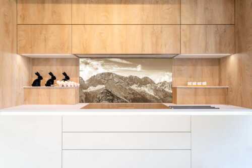 Blick vom Feldernjoch im Wetterstein auf die Mieminger Kette - Standpunkt - Größe ca. 120x60cm, Seitenverhältnis 2:1 - Wanderer am Feldernjoch - weitere Infos unter https://www.kriner-weiermann.de