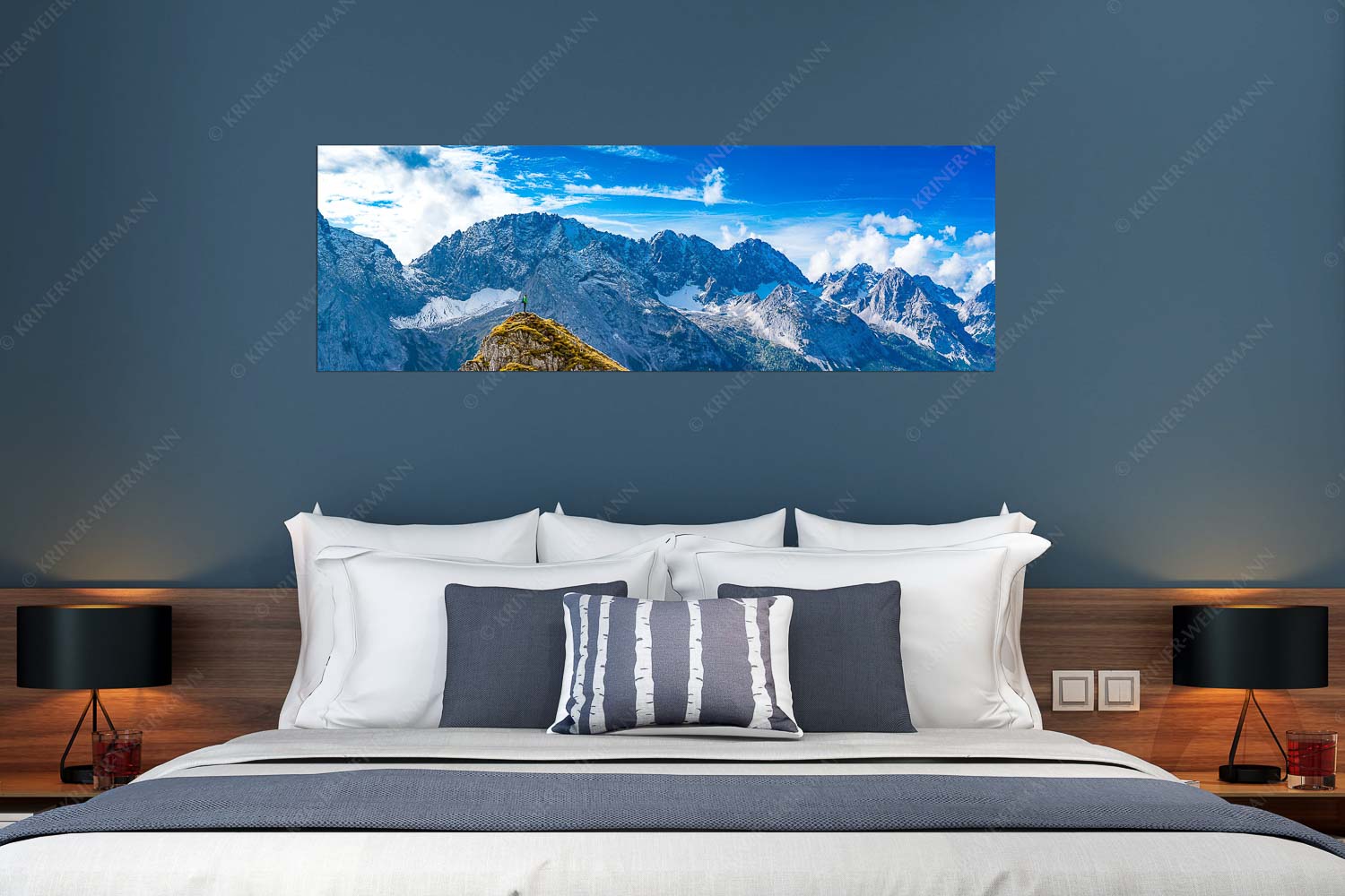 Standpunkt – Größe ca. 180x60cm, Seitenverhältnis 3:1 — Wanderer am Feldernjoch Blick vom Feldernjoch im Wetterstein auf die Mieminger Kette - Standpunkt - Größe ca. 180x60cm, Seitenverhältnis 3:1 - Wanderer am Feldernjoch - weitere Infos unter https://www.kriner-weiermann.de