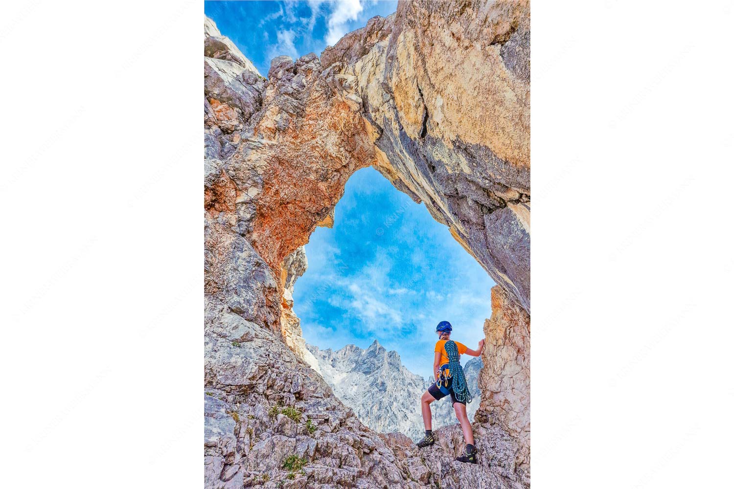 Beeindruckendes Felsloch am Oberreintalturm mit Blick zur Leutascher Dreitorspitze - Staunen - Seitenverhältnis 2:3 - Klettern im Oberreintal - weitere Infos unter https://www.kriner-weiermann.de
