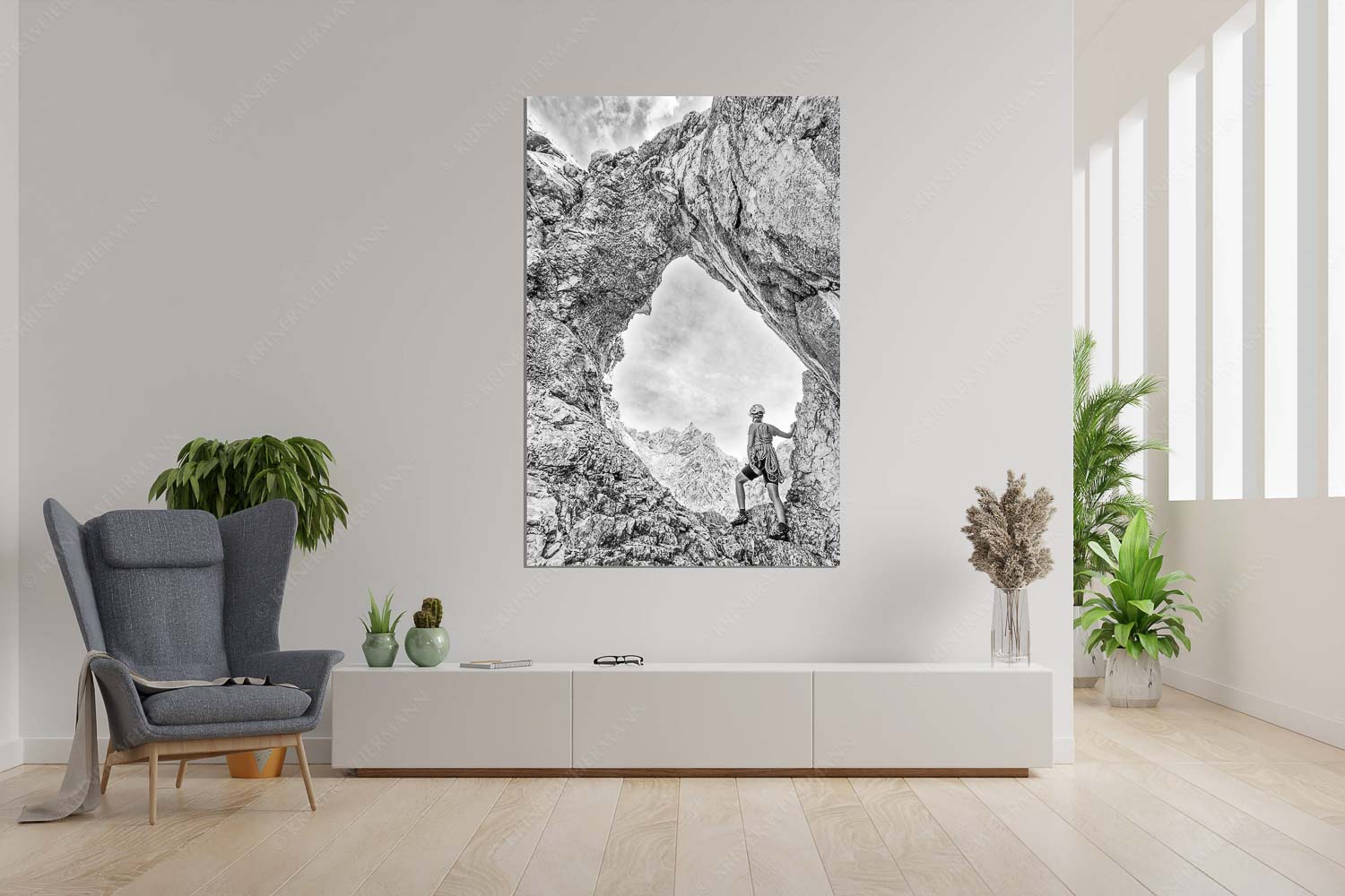 Beeindruckendes Felsloch am Oberreintalturm mit Blick zur Leutascher Dreitorspitze - Staunen - Größe ca. 120x180cm, Seitenverhältnis 2:3 - Klettern im Oberreintal - weitere Infos unter https://www.kriner-weiermann.de