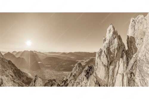 Klettern im Karwendel hoch über dem Oberen Isartal und Mittenwald - Steiler Zahn - Seitenverhältnis 2:1 - Klettern im Karwendel - weitere Infos unter https://www.kriner-weiermann.de