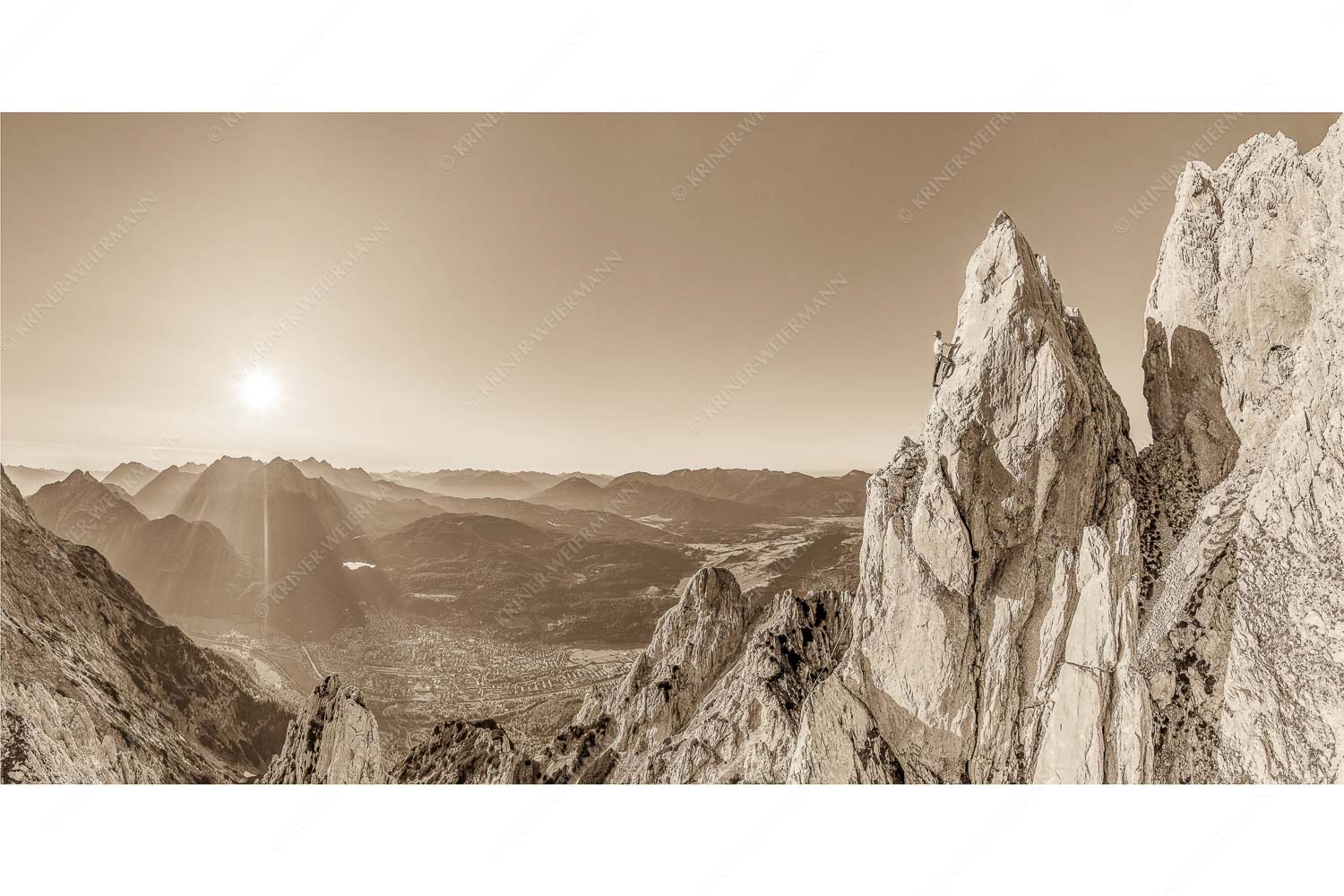 Steiler Zahn – Seitenverhältnis 2:1 — Klettern im Karwendel Klettern im Karwendel hoch über dem Oberen Isartal und Mittenwald