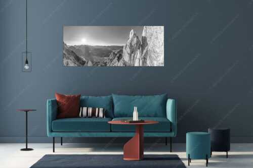 Klettern im Karwendel hoch über dem Oberen Isartal und Mittenwald - Steiler Zahn - Größe ca. 175x70cm, Seitenverhältnis 2,5:1 - Klettern im Karwendel - weitere Infos unter https://www.kriner-weiermann.de