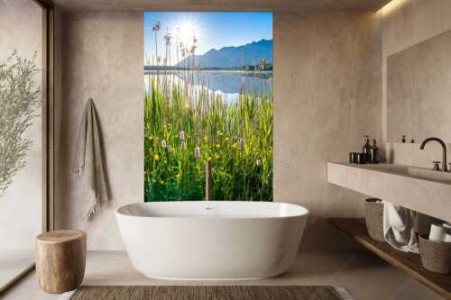 Blick übern Barmsee zum Soierngebirge - Strahlkraft - Größe ca. 160x240cm, Seitenverhältnis 2:3 - Barmseeufer mit Soierngebirge - weitere Infos unter https://www.kriner-weiermann.de