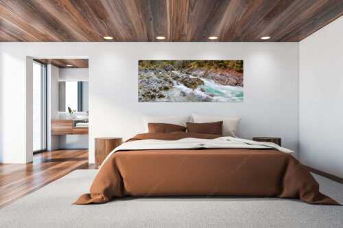 Wild bahnt sich der Rißbach seinen Weg durch das Karwendelgebirge - Stromschnelle - Größe ca. 200x80cm, Seitenverhältnis 2,5:1 - Wildwasser Rißbach - weitere Infos unter https://www.kriner-weiermann.de
