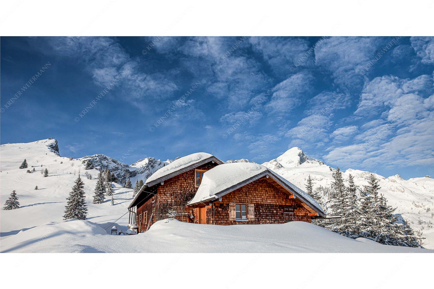 Stuibenhütte – Seitenverhältnis 2:1 — Alpspitze Die Stuibenhütte dient im Sommer als Unterkunft für den Almhirten der Kreuzalm