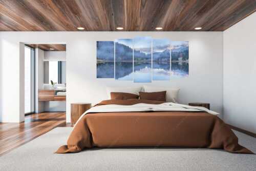 Die herbstliche Färbung taucht die Landschaft in ein neues Licht - Symmetrie - 5er Split, Größe ca. 200x100cm, Seitenverhältnis 2:1 - Nebelstimmung am Geroldsee - weitere Infos unter https://www.kriner-weiermann.de