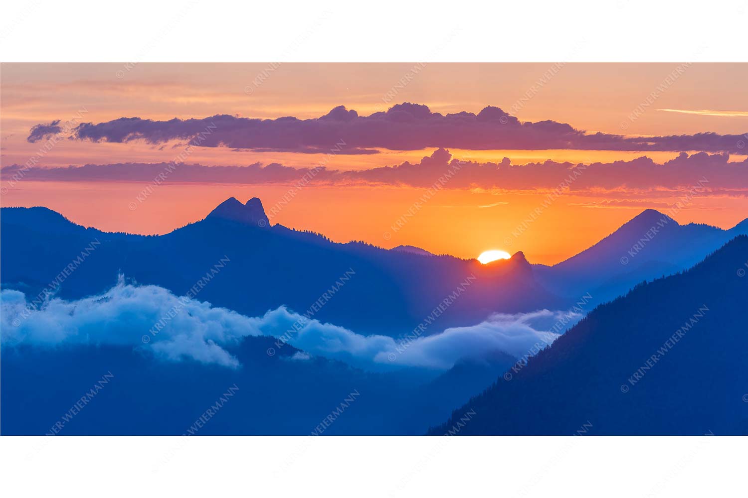 Tagesanbruch – Seitenverhältnis 2:1 — Sonnenaufgang Rossstein Buchstein Blick aus dem Karwendel zum Sonnenaufgang am Roß- und Buchstein