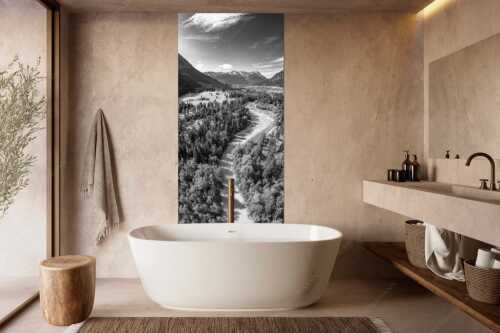 Blick über die Loisach und Farchant zum Zugspitzmassiv im Wettersteingebirge - Über der Loisach - Größe ca. 100x200cm, Seitenverhältnis 1:2 - Loisachtal Farchant und Wetterstein - weitere Infos unter https://www.kriner-weiermann.de