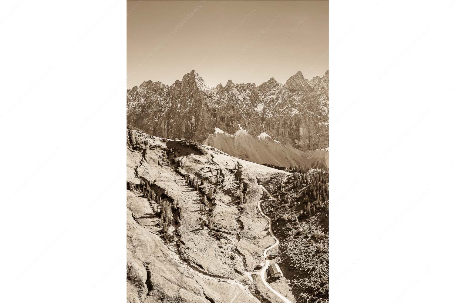 Überm Almboden – Seitenverhältnis 2:3 — Ladizalm im Karwendel Blick über Ladizalm zu den Laliderer Nordwänden
