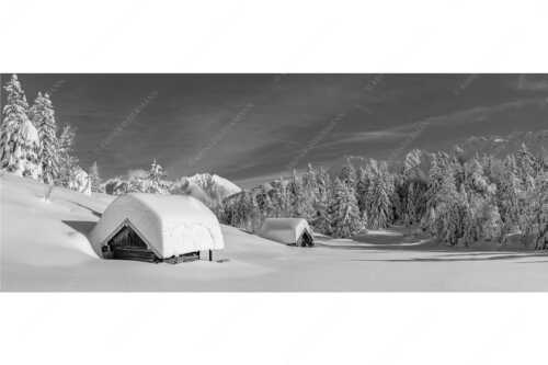 Unberührte Winterlandschaft nach ergiebigen Neuschneefällen im Kranzberggebiet - Unberührt - Seitenverhältnis 2,5:1 - Winter im Karwendel - weitere Infos unter https://www.kriner-weiermann.de