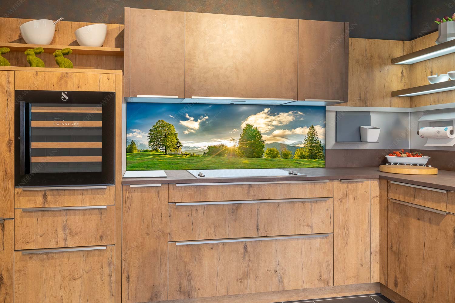 Verblendet – Größe ca. 180x60cm, Seitenverhältnis 3:1 — Kapelle Maria Rast Sonnenuntergang an der Kapelle Maria Rast in Krün mit Zugspitze - Verblendet - Größe ca. 180x60cm, Seitenverhältnis 3:1 - Kapelle Maria Rast - weitere Infos unter https://www.kriner-weiermann.de