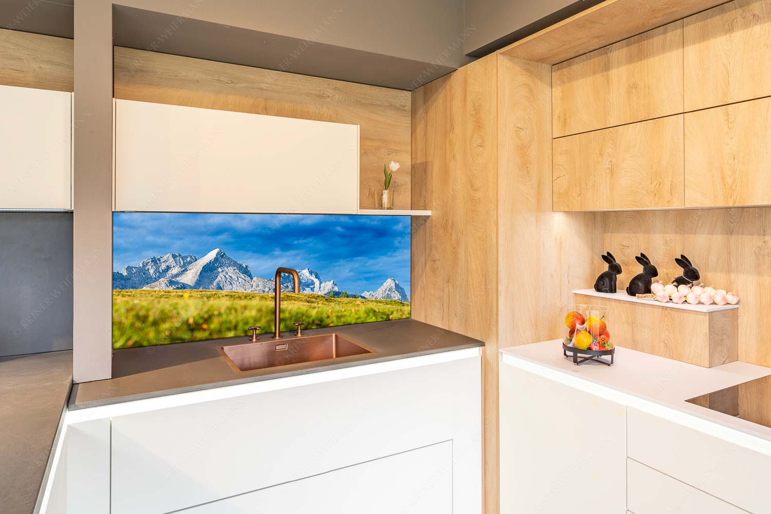 Viele gute Bekannte – Größe ca. 150x60cm, Seitenverhältnis 2,5:1 — Alpspitze Zugspitze Waxenstein Blick aufs Zugspitzmassiv im Wettersteingebirge - Viele gute Bekannte - Größe ca. 150x60cm, Seitenverhältnis 2,5:1 - Alpspitze Zugspitze Waxenstein - weitere Infos unter https://www.kriner-weiermann.de