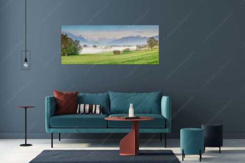 Eine sanfte Nebelstimmung verschleiert den Blick durch das Loisachtal zum Wettersteingebirge - Von draußen rein - Größe ca. 175x70cm, Seitenverhältnis 2,5: - Zugspitzblick von Murnau - weitere Infos unter https://www.kriner-weiermann.de