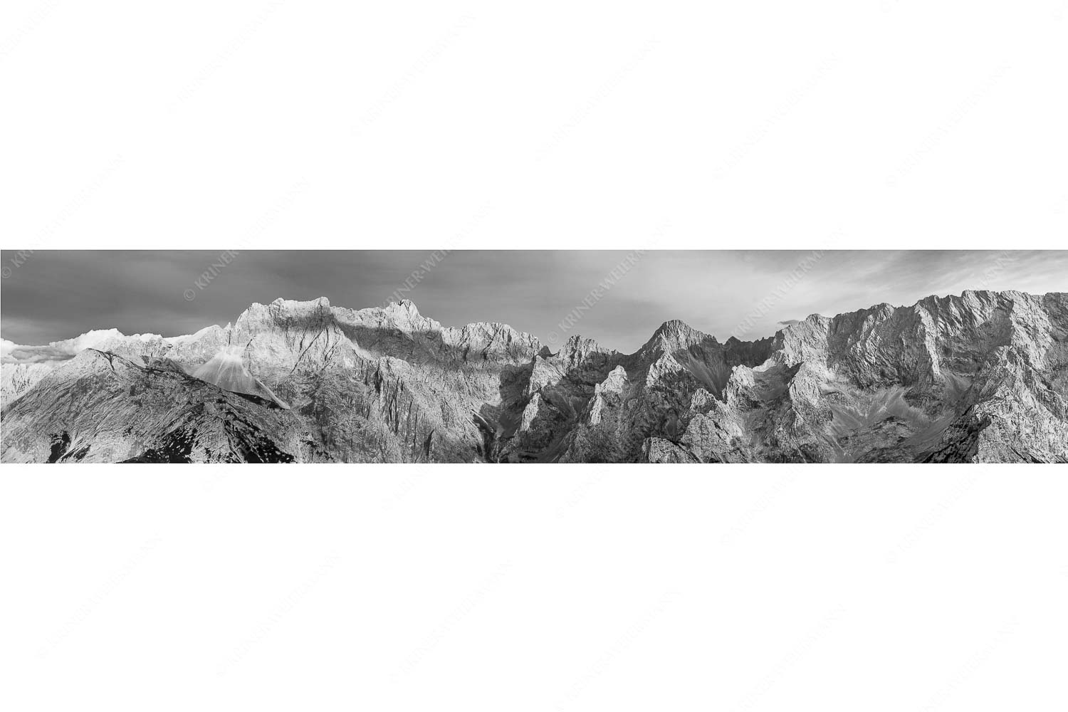 Letztes Sonnenlicht an den Wettersteinnordwänden