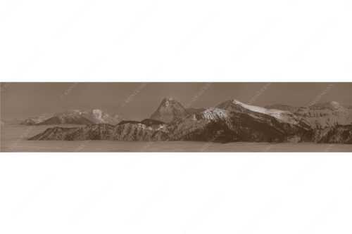 Blick vom Simetsberg über Karwendelvorberge zum Guffert und Wilden Kaiser - Weit nach Osten - Seitenverhältnis 5:1 - Guffert und Wilder Kaiser - weitere Infos unter https://www.kriner-weiermann.de