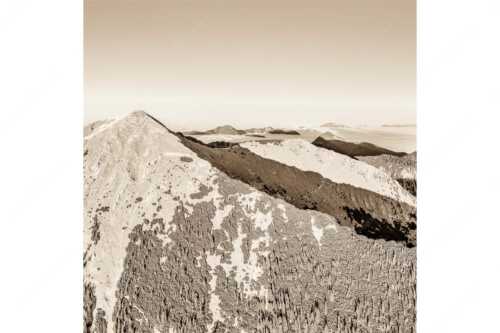 Blick über Krottenköpfe Simetsberg zur Benediktenwand und zum Sonnenuntergang an der Zugspitze - Weit übern Nebel - Seitenverhältnis 1:1 - Estergebirge Panorama mit Wetterstein - weitere Infos unter https://www.kriner-weiermann.de