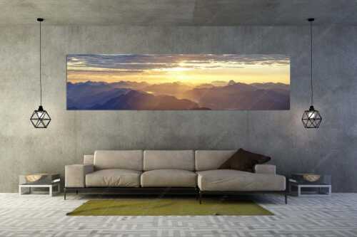 Sonnenaufgang über den Bayerische Voralpen und Karwendel von der Weilheimer Hütte - Weitblick - Größe ca. 320x80cm, Seitenverhältnis 4:1 - Traumstimmung über Isar - weitere Infos unter https://www.kriner-weiermann.de