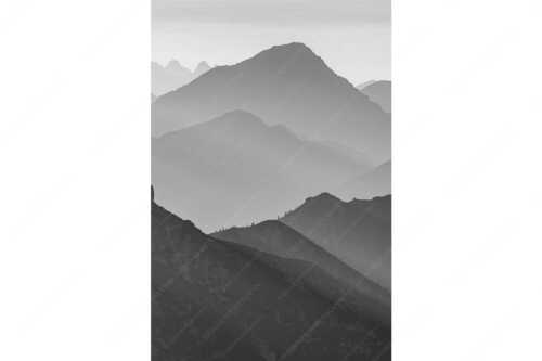 Weit schweift der Blick über das Ammergebirge bis hin zu den Allgäuer Alpen - Welt der Sihouetten - Seitenverhältnis 2:3 - Gipfel und Bergketten - weitere Infos unter https://www.kriner-weiermann.de