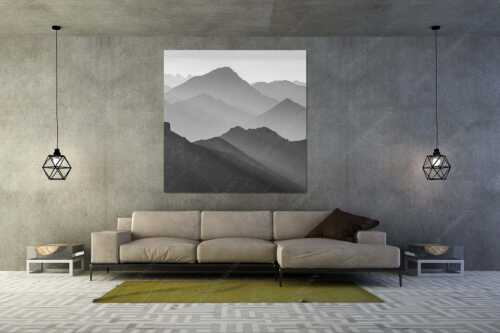 Weit schweift der Blick über das Ammergebirge bis hin zu den Allgäuer Alpen - Welt der Sihouetten - Größe ca. 160x160cm, Seitenverhältnis 1:1 - Gipfel und Bergketten - weitere Infos unter https://www.kriner-weiermann.de