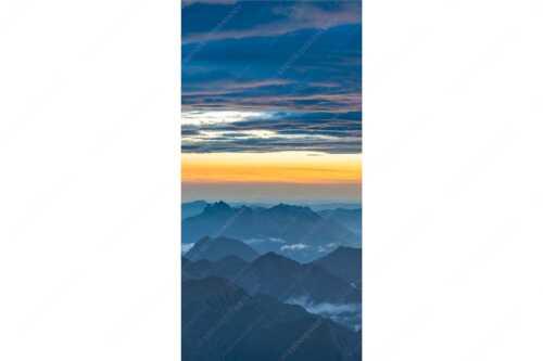 Blick von der Zugspitze über Thannheimer Berge nach einem Gewitterregen - Wetterberuhigung - Seitenverhältnis 1:2 - Zugspitze Abendstimmung - weitere Infos unter https://www.kriner-weiermann.de