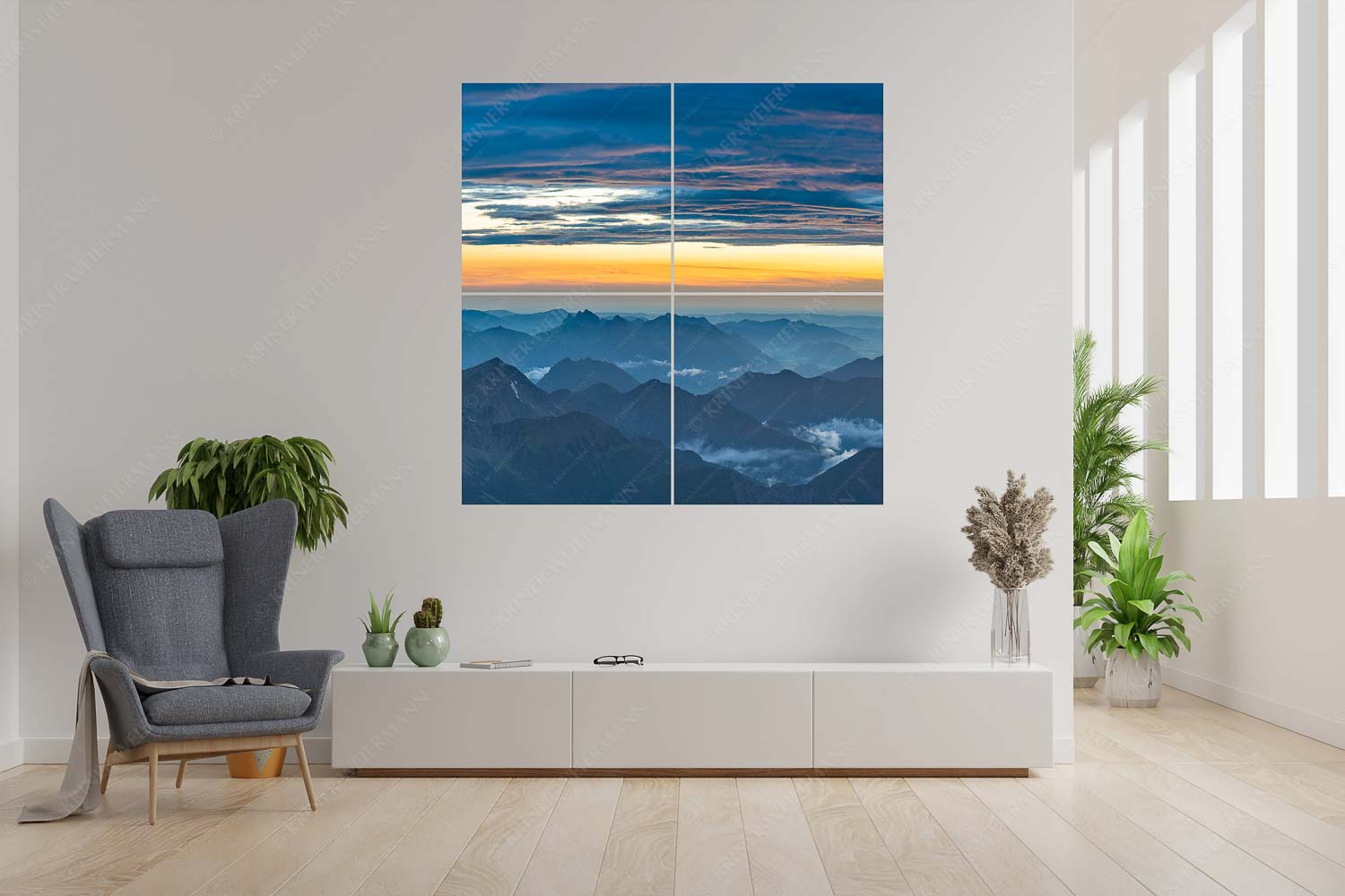 Wetterberuhigung – 4er Split, Größe ca. 180x180cm, Seitenverhältnis 1:1 — Zugspitze Abendstimmung Blick von der Zugspitze über Thannheimer Berge nach einem Gewitterregen - Wetterberuhigung - 4er Split, Größe ca. 180x180cm, Seitenverhältnis 1:1 - Zugspitze Abendstimmung - weitere Infos unter https://www.kriner-weiermann.de