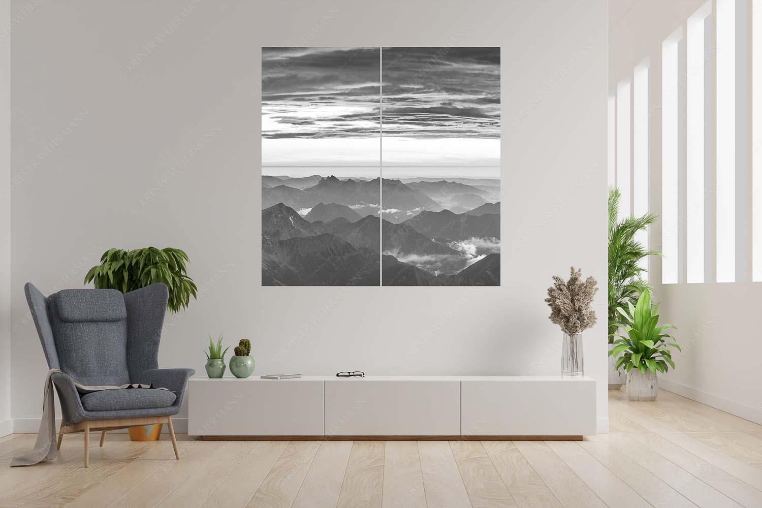 Wetterberuhigung – 4er Split, Größe ca. 180x180cm, Seitenverhältnis 1:1 — Zugspitze Abendstimmung Blick von der Zugspitze über Thannheimer Berge nach einem Gewitterregen - Wetterberuhigung - 4er Split, Größe ca. 180x180cm, Seitenverhältnis 1:1 - Zugspitze Abendstimmung - weitere Infos unter https://www.kriner-weiermann.de