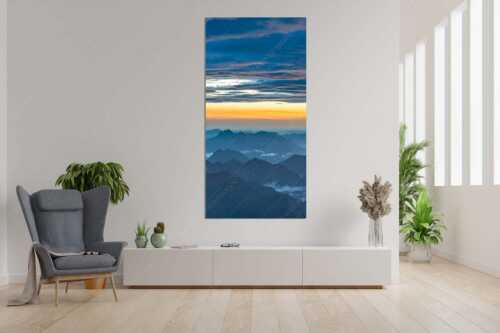 Blick von der Zugspitze über Thannheimer Berge nach einem Gewitterregen - Wetterberuhigung - Größe ca. 90x180cm, Seitenverhältnis 1:2 - Zugspitze Abendstimmung - weitere Infos unter https://www.kriner-weiermann.de