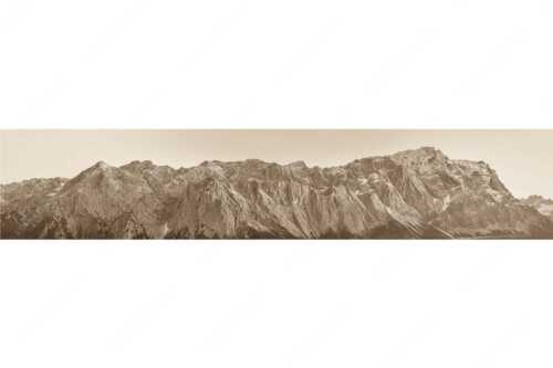 Blick auf Alpspitz, Waxenstein, Jubiläumsgrat und Zugspitze - Wetterstein Nord-West - Seitenverhältnis 5:1 - Alpspitze Jubiläumsgrat Zugspitze - weitere Infos unter https://www.kriner-weiermann.de